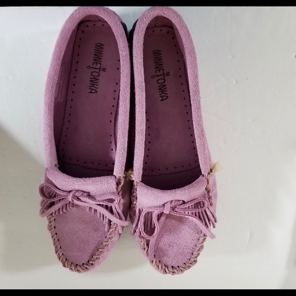 purple minnetonka moccasins